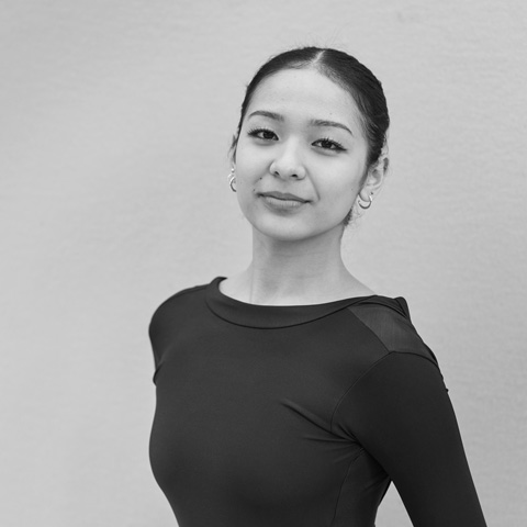 Portrait de Bernadette SINUES, danseuse corps de ballet de Nice
